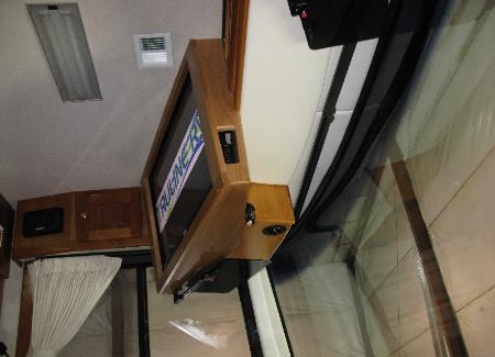 RV TV upgrade to 40 inch in a Signature